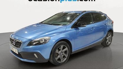Begagnad Volvo V40 Momentum 120 HK (88 kW) 2015 Blå Halvkombi