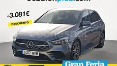 Gris / plata Usado 2024 Mercedes B200 Monovolumen | 33.900 € (Precio justo)