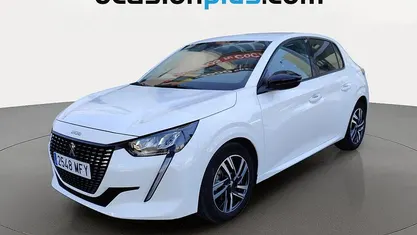 Usado Peugeot 208 Allure 102 CV (75 kW) 2023 Blanco Utilitario