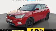 Rojo Usado 2015 Ssangyong (KGM) Tivoli Limited SUV | 8450 € (Precio justo)