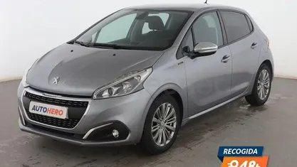 Usado Peugeot 208 Signature Sky 110 CV (80 kW) 2019 Utilitario