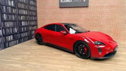 Usado Porsche Taycan GTS 439 kW (598 CV) 2022 Rojo Berlina