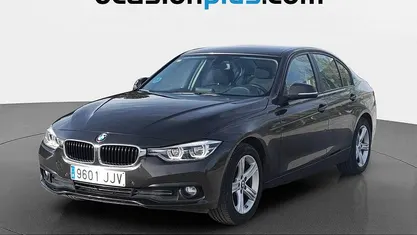 Käytetty BMW 318 150 HP (110 kW) 2015 Musta Sedan