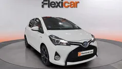 Blanco Usado 2017 Toyota Yaris Hybrid Berlina | 12.390 € (Buen precio)