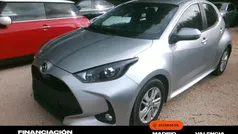Gris Usado 2023 Mazda 2 Center-Line Berlina | 16.650 € (Precio justo)