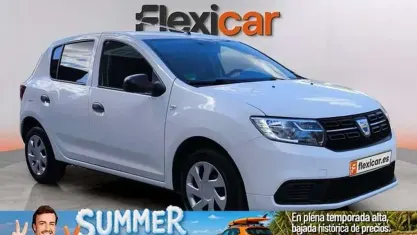 Usado Dacia Sandero Ambiance 75 CV (55 kW) 2017 Blanco Utilitario