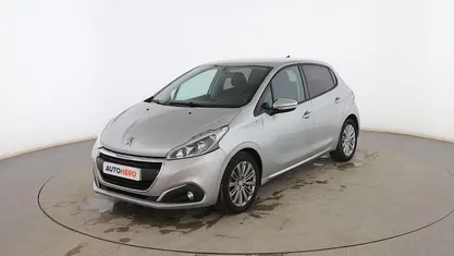 Usado Peugeot 208 Style 75 CV (55 kW) 2017 Utilitario