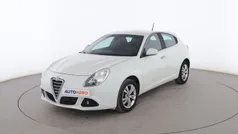 Blanco Usado 2013 Alfa Romeo Giulietta Distinctive Utilitario | 10.099 €