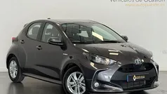 Usado 2021 Toyota Yaris Hybrid Active Berlina | 19.390 € (Precio justo)