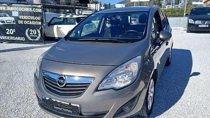 Usado Opel Meriva Cosmo 110 CV (80 kW) 2012 Gris Monovolumen