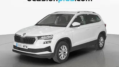 Usado Skoda Karoq Selection 116 CV (85 kW) 2024 Blanco SUV
