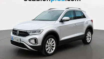 Usado VW T-Roc Life 150 CV (110 kW) 2023 Gris plata SUV