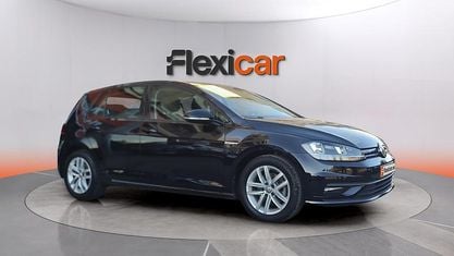 Käytetty VW Golf VIII Advance 131 HP (96 kW) 2020 Musta Sedan
