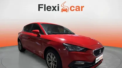 Usado Seat Leon Style 110 CV (80 kW) 2021 Granate Berlina