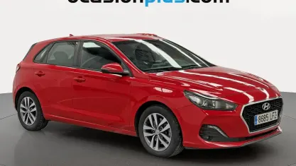 Usado Hyundai i30 120 CV (88 kW) 2020 Rojo Utilitario