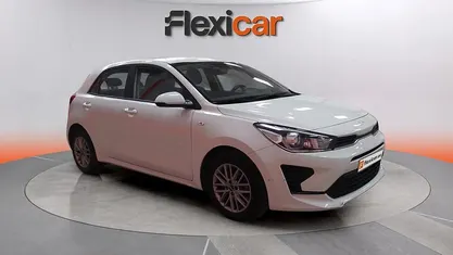 Usado Kia Rio 84 CV (61 kW) 2022 Berlina