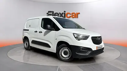 Usado Opel Combo S 102 CV (75 kW) 2022 Blanco Monovolumen