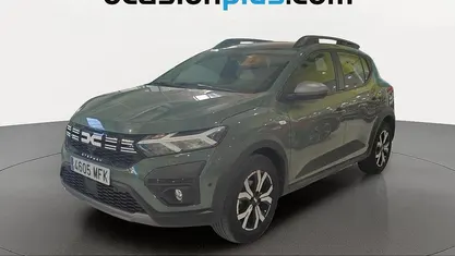 Usado Dacia Sandero Expression 101 CV (74 kW) 2023 Verde Utilitario