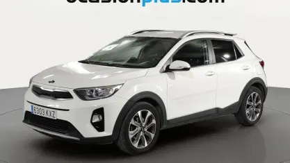 Usado Kia Stonic 101 CV (74 kW) 2019 Blanco SUV