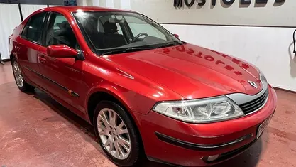 Granate Usado 2002 Renault Laguna II Dynamique Berlina | 1995 € (Precio justo)
