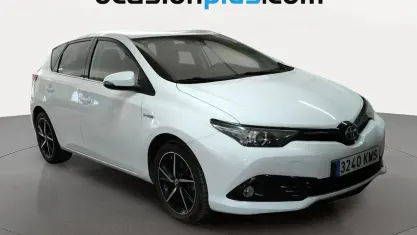 Usado Toyota Auris Hybrid Edition 136 CV (100 kW) 2018 Blanco Utilitario