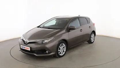 Usado Toyota Auris Active 116 CV (85 kW) 2016 Gris Berlina