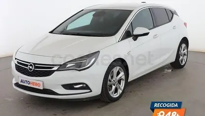 Usado Opel Astra Dynamic 160 CV (117 kW) 2018 Blanco Familiar