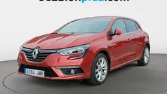 Rojo Usado 2016 Renault Mégane III Zen Utilitario | 11.200 € (Precio justo)