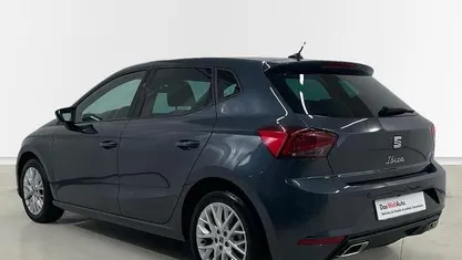 Usado Seat Ibiza FR 115 CV (84 kW) 2024 Gris Utilitario