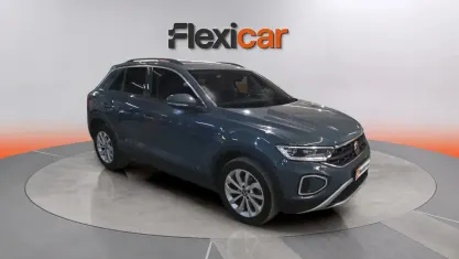 Usado VW T-Roc 115 CV (84 kW) 2024 Gris SUV