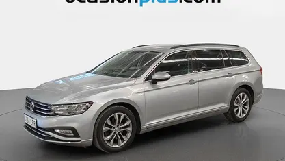 Usado VW Passat Executive 150 CV (110 kW) 2020 Gris plata Familiar