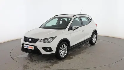 Usado Seat Arona Style 115 CV (84 kW) 2018 Blanco SUV
