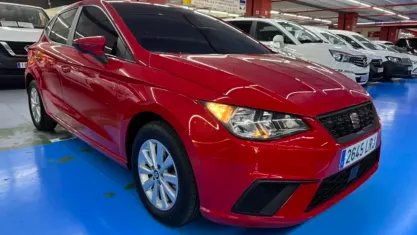 Usado Seat Ibiza Reference 95 CV (69 kW) 2020 Rojo Utilitario
