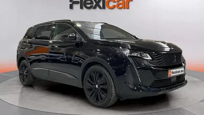 Usado Peugeot 5008 GT 131 CV (96 kW) 2021 Negro Monovolumen