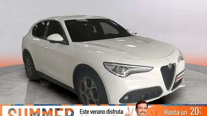 Usado Alfa Romeo Stelvio Sprint 160 CV (117 kW) 2022 Blanco SUV