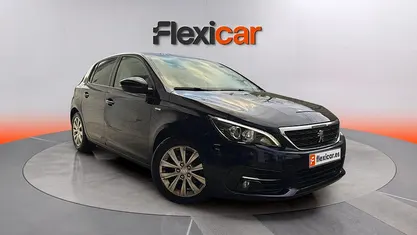 Usado Peugeot 208 Allure 102 CV (75 kW) 2024 Utilitario