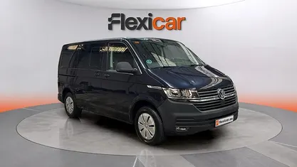 Usado VW Caravelle 110 CV (80 kW) 2021 Azul Monovolumen