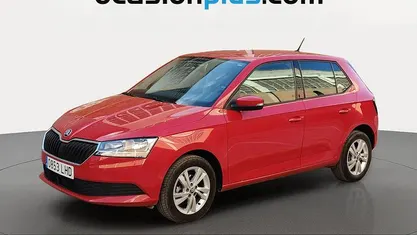 Usado Skoda Fabia Ambition 60 CV (44 kW) 2020 Rojo Utilitario
