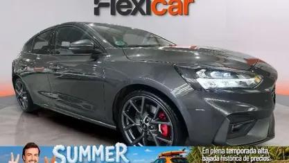 Usado Ford Focus ST 280 CV (205 kW) 2021 Gris Utilitario