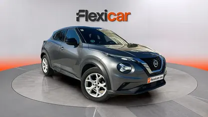 Usado Nissan Juke Acenta 114 HP (83 kW) 2021 Cinzento SUV