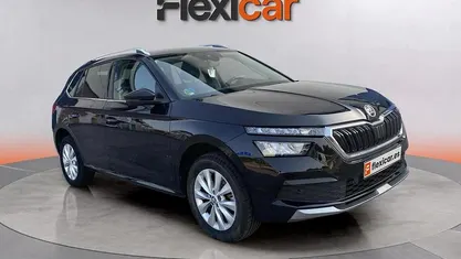 Usado Skoda Kamiq Ambition 90 CV (66 kW) 2022 Negro SUV
