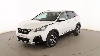 Usado Peugeot 3008 Allure 130 CV (95 kW) 2020 Blanco SUV