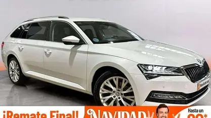 Blanco Usado 2020 Skoda Superb Ambition Familiar | 17.990 € (Buen precio)