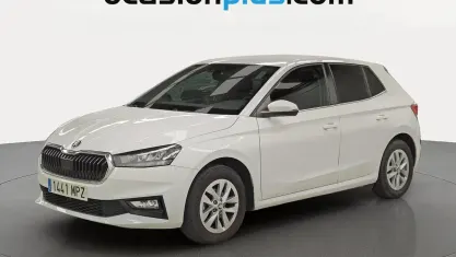 Usado Skoda Fabia Selection 95 CV (69 kW) 2024 Blanco Utilitario