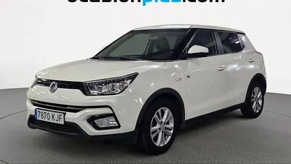 Usado Ssangyong (KGM) Tivoli 116 CV (85 kW) 2018 SUV