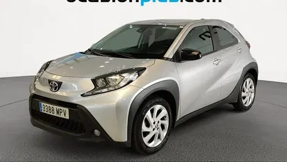 Usado 2024 Toyota Aygo X Play SUV | 12.955 € (Precio justo)