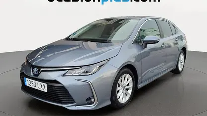 Usado Toyota Corolla Active 122 CV (89 kW) 2022 Gris Berlina