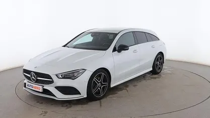 Usado Mercedes CLA200 Shooting Brake AMG line 150 CV (110 kW) 2020 Familiar