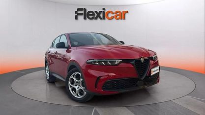 Usado Alfa Romeo Tonale Edizione Speciale 131 CV (96 kW) 2022 Granate SUV
