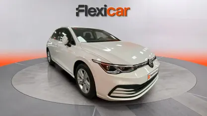 Usado VW Golf VIII 115 CV (84 kW) 2021 Blanco Berlina